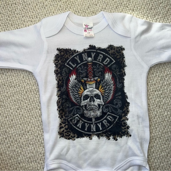 NWOT Lynyrd Skynyrd l/s baby onesie - Picture 2 of 5